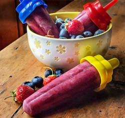 Popsicles au yogourt et petits fruits sans gluten