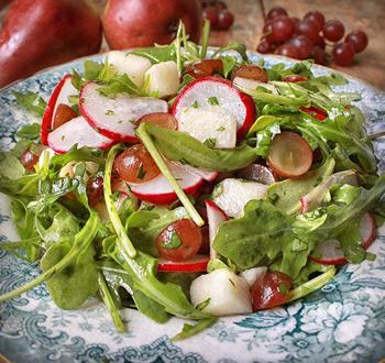 Recette sans gluten Roquette de poires, 
raisins et radis
