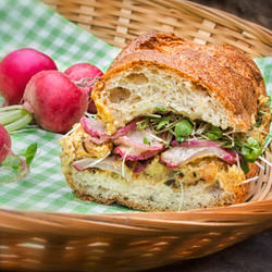 Pain-baguette au 
végé-pâté et radis sans gluten