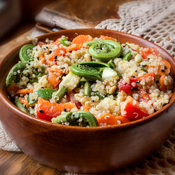 Salade asiatique 
quinoa et têtes de violon