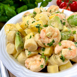 Salade de cœurs de palmier, crevettes et mangue