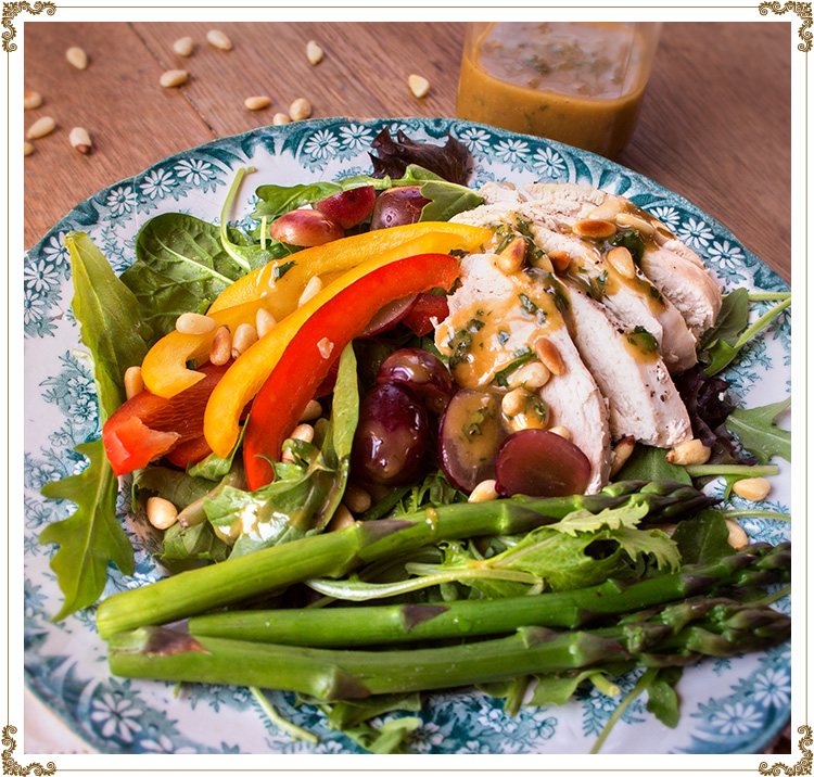 Salade printanière au poulet de «style» poke bowl sans gluten de Cuisine l'Angélique.