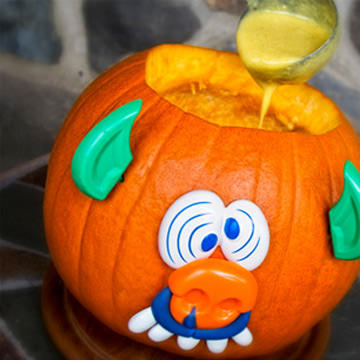 Decorate your pumpkin 