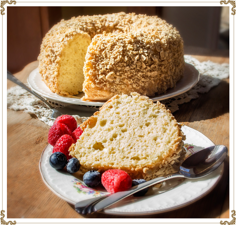 Maple chiffon cake for special occasions